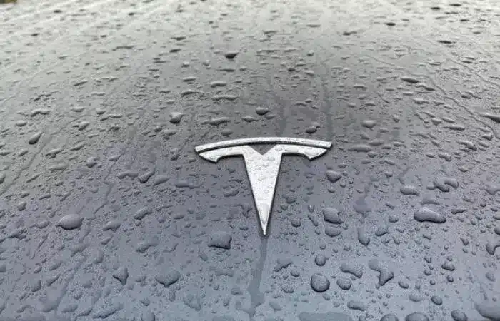Tesla slashes prices in the US and the UK
