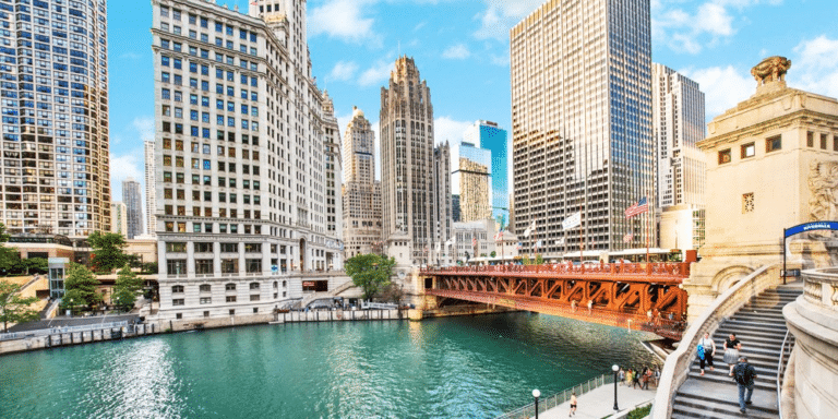 Exploring Chicago: A Guide to Its Iconic Attractions