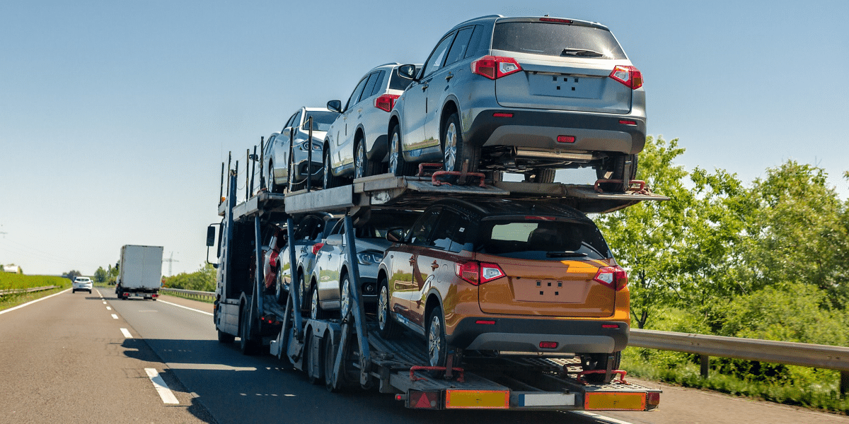 A Comprehensive Guide to Selecting a Vehicle Transport Service