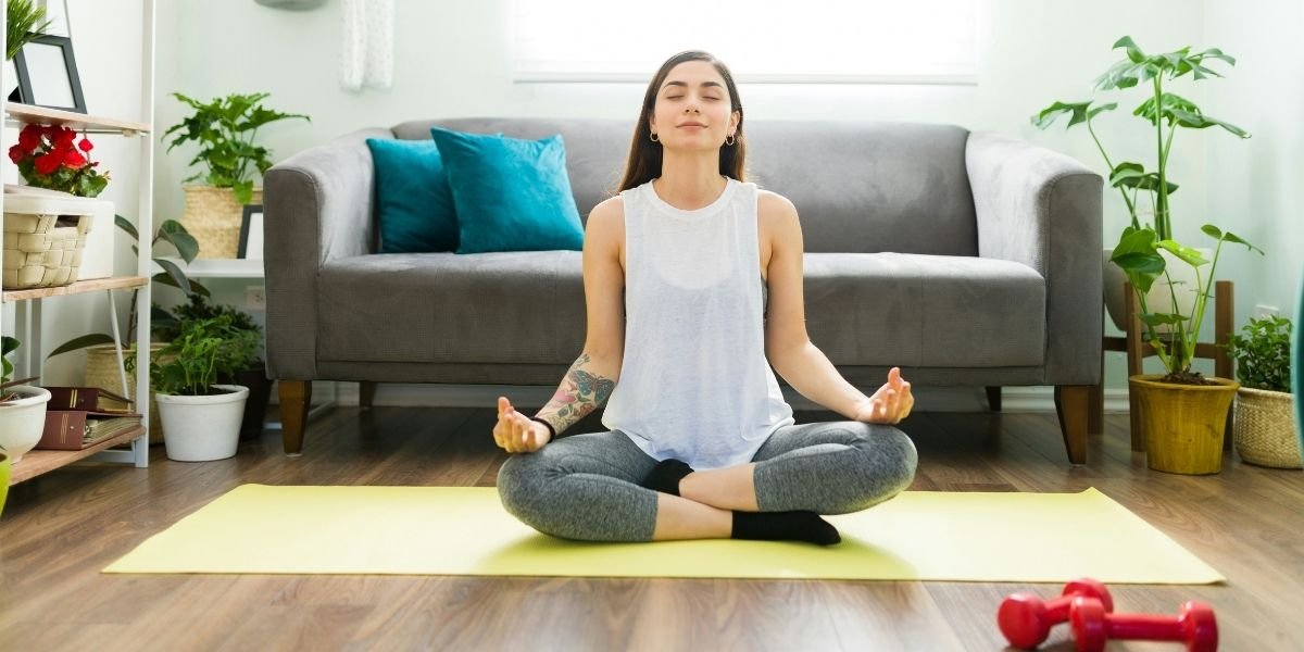 How to Find Peace Meditating in Chicago's Busy Streets
