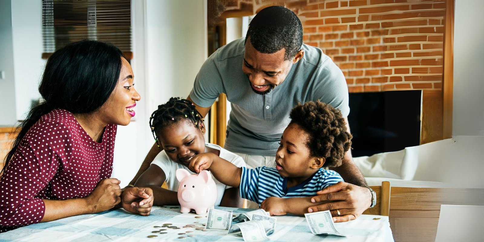 8 Tips to Build Smart Money Habits with Your Children