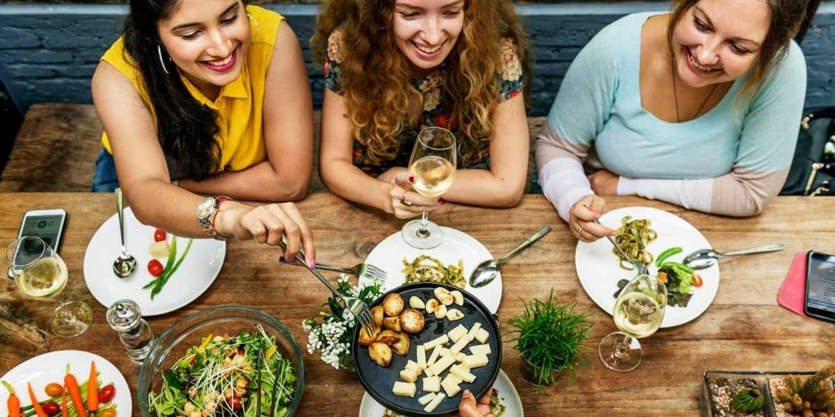 Chicago's Culinary Scene A Fusion of Global Flavors and Local Innovation