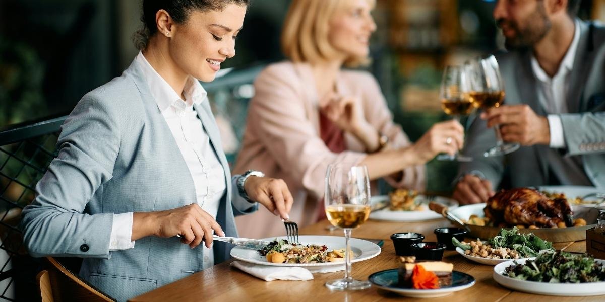 How Retail Evolution in Chicago Suburbs is Changing Dining & Living Trends