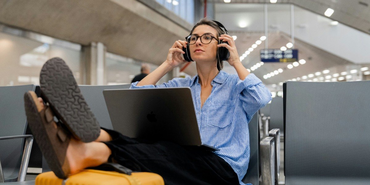Hundreds of Flights Cancelled in Chicago Amid Weather and Government Shutdown Effects