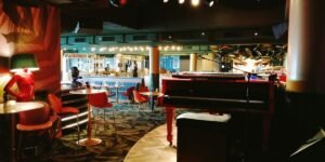 Why Pete’s Dueling Piano Bar in Rosemont Is the Ideal Night Out Experience
