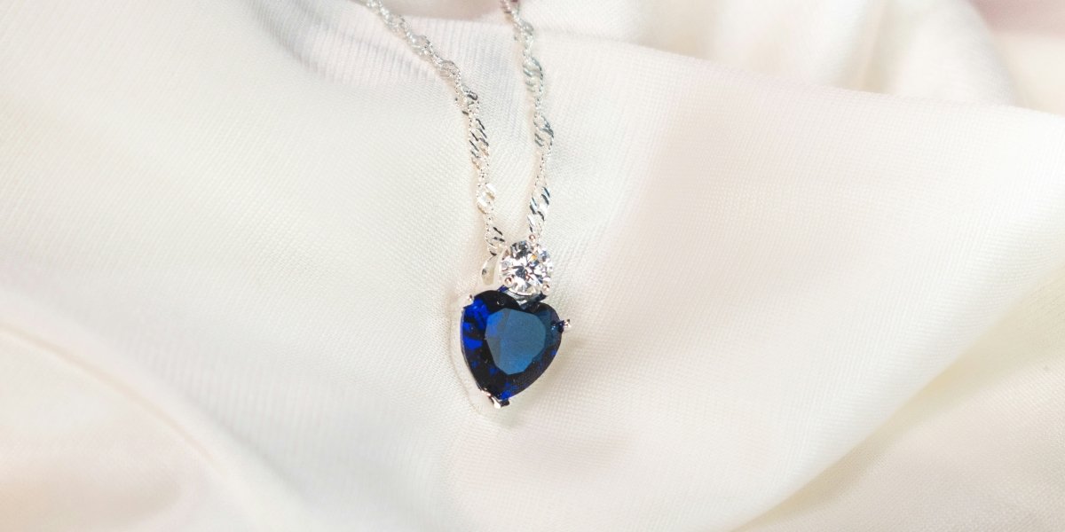 Assessing the Color Uniformity of Diamonds Across Timeless Diamond Necklaces