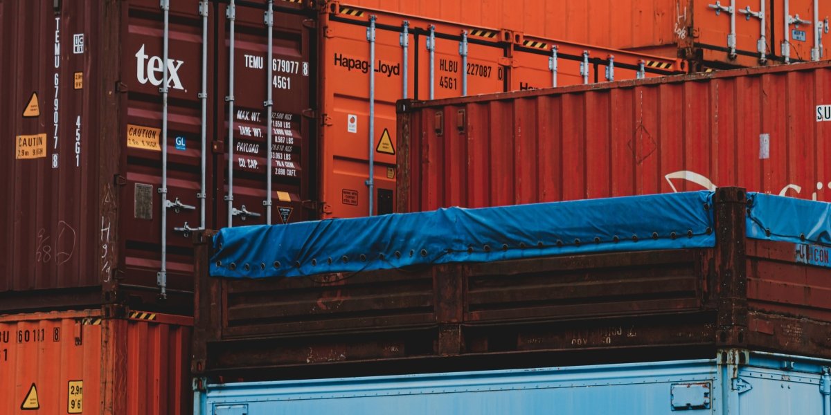 Understanding the Logistics of the Onboard Courier in Global Supply Chains
