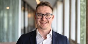 Dr. Connor Robertson on the Flywheel Model for Self-Reinforcing Business Growth