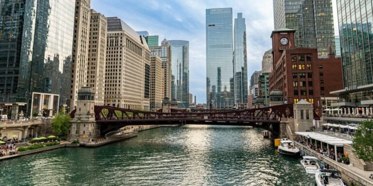 Chicago River