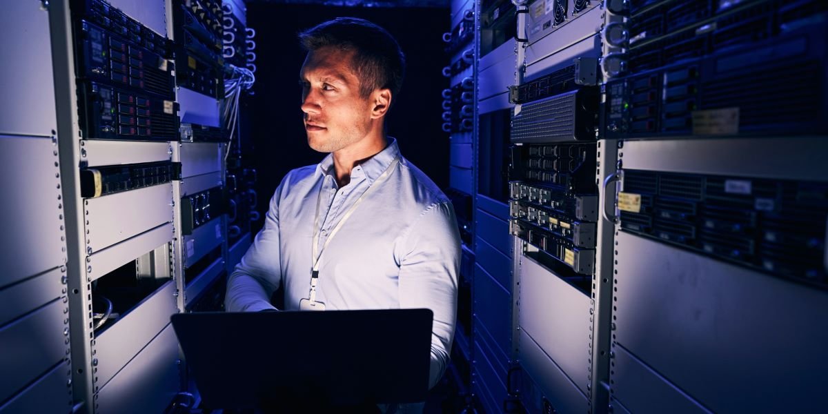 Illinois Data Center Study Projects 121,000 Jobs, but Only 2,800 Would Be Permanent
