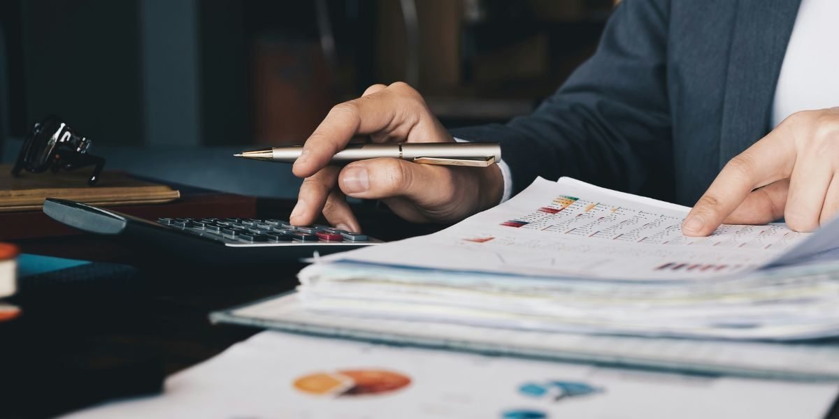 How AE Tax Advisors Helps Investors Qualify for Active Loss Treatment